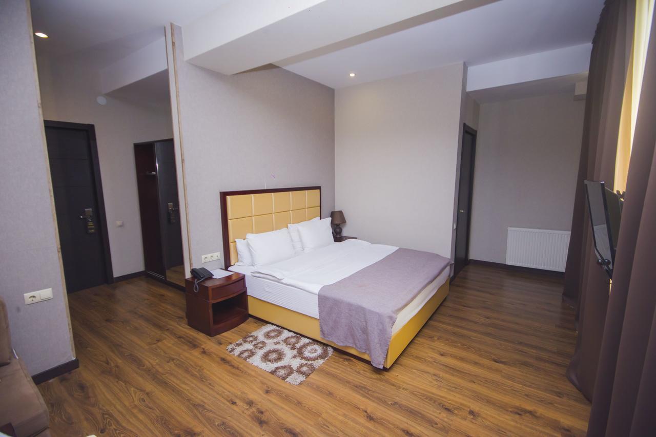 Hotel Orion Old Town Tbilisi Ngoại thất bức ảnh