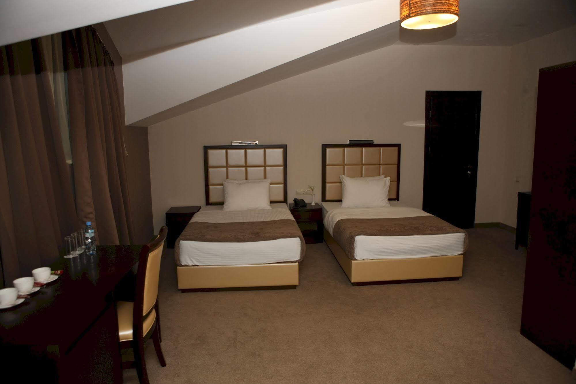 Hotel Orion Old Town Tbilisi Ngoại thất bức ảnh
