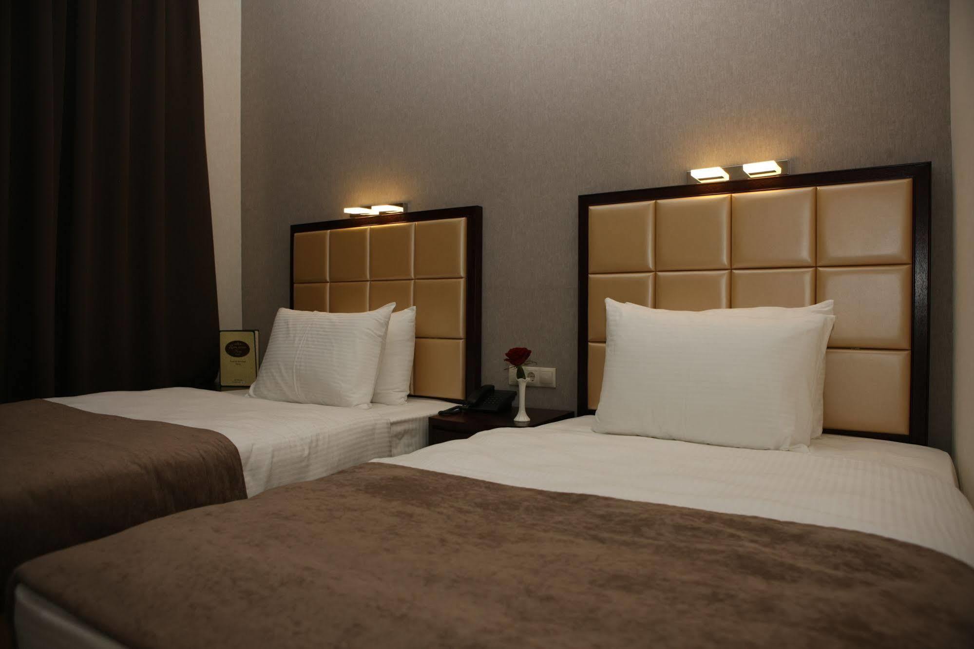 Hotel Orion Old Town Tbilisi Ngoại thất bức ảnh