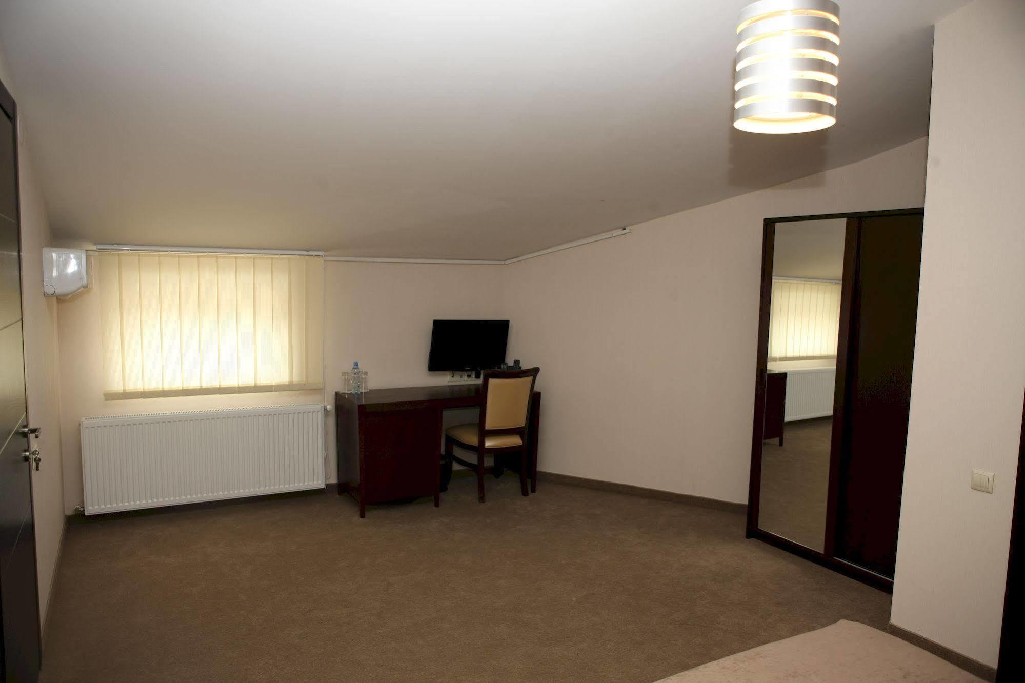 Hotel Orion Old Town Tbilisi Ngoại thất bức ảnh