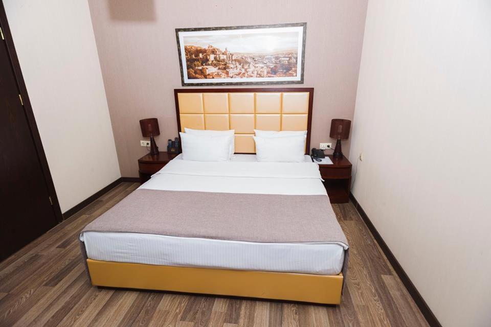 Hotel Orion Old Town Tbilisi Ngoại thất bức ảnh